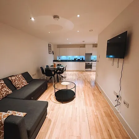 Modern And Spacious 2 Bedroom Flat In Streatham London Exterior photo