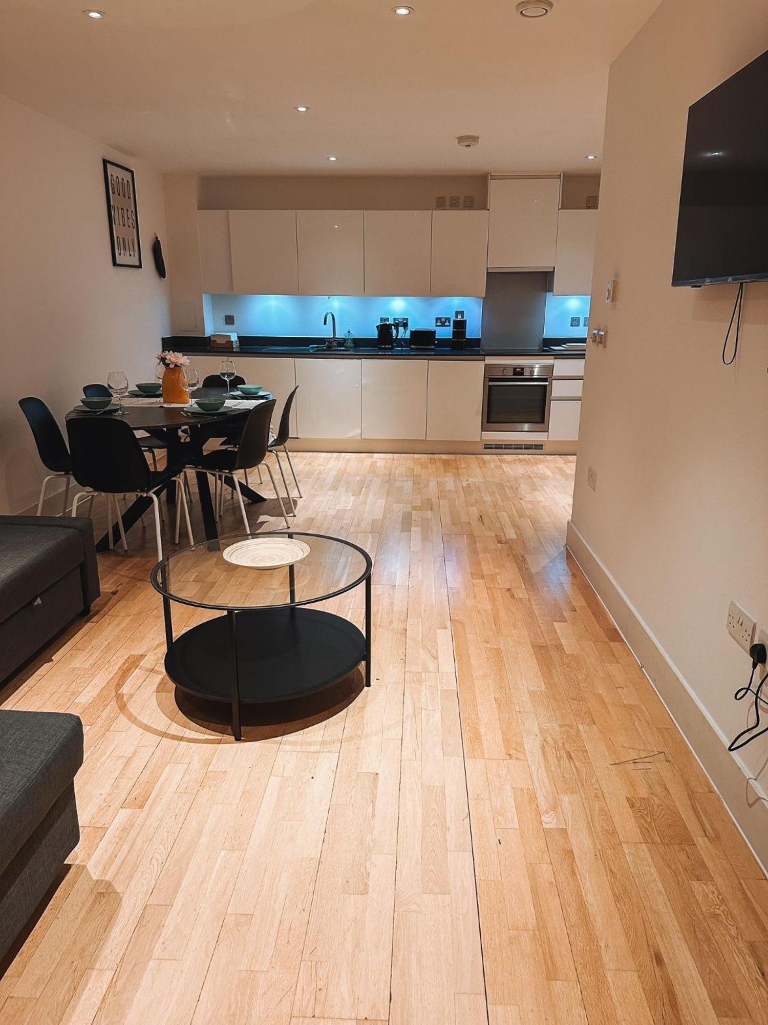 Apartment Modern And Spacious 2 Bedroom Flat In Streatham