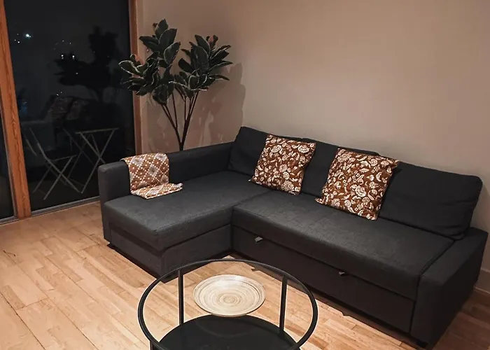 Modern And Spacious 2 Bedroom Flat In Streatham