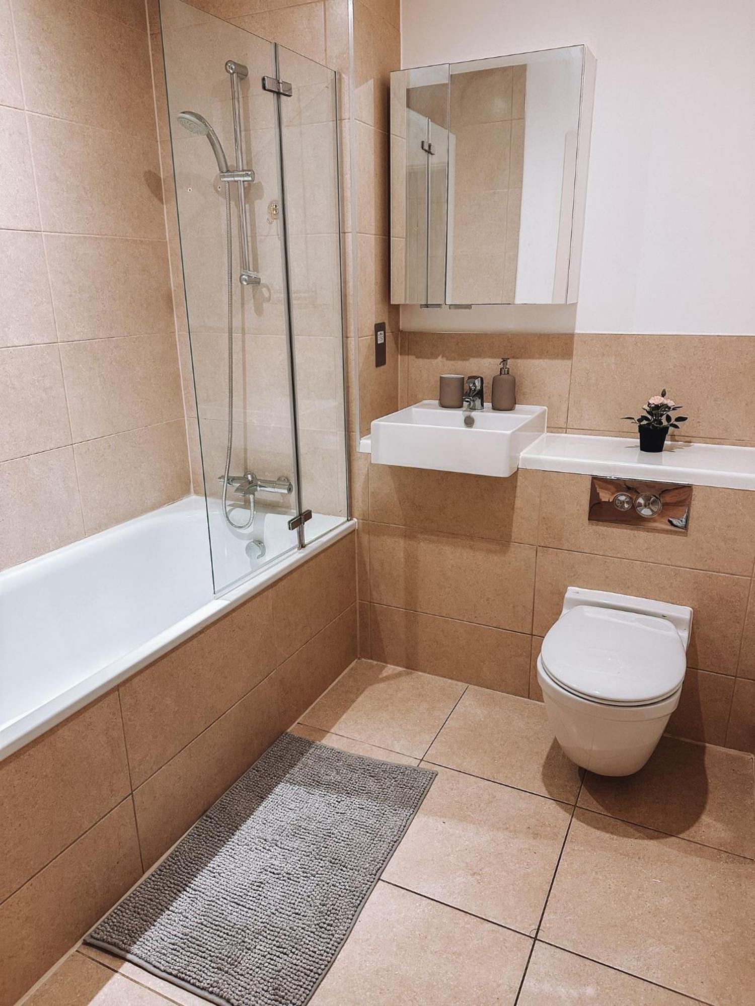 Modern And Spacious 2 Bedroom Flat In Streatham Apartamento Londres