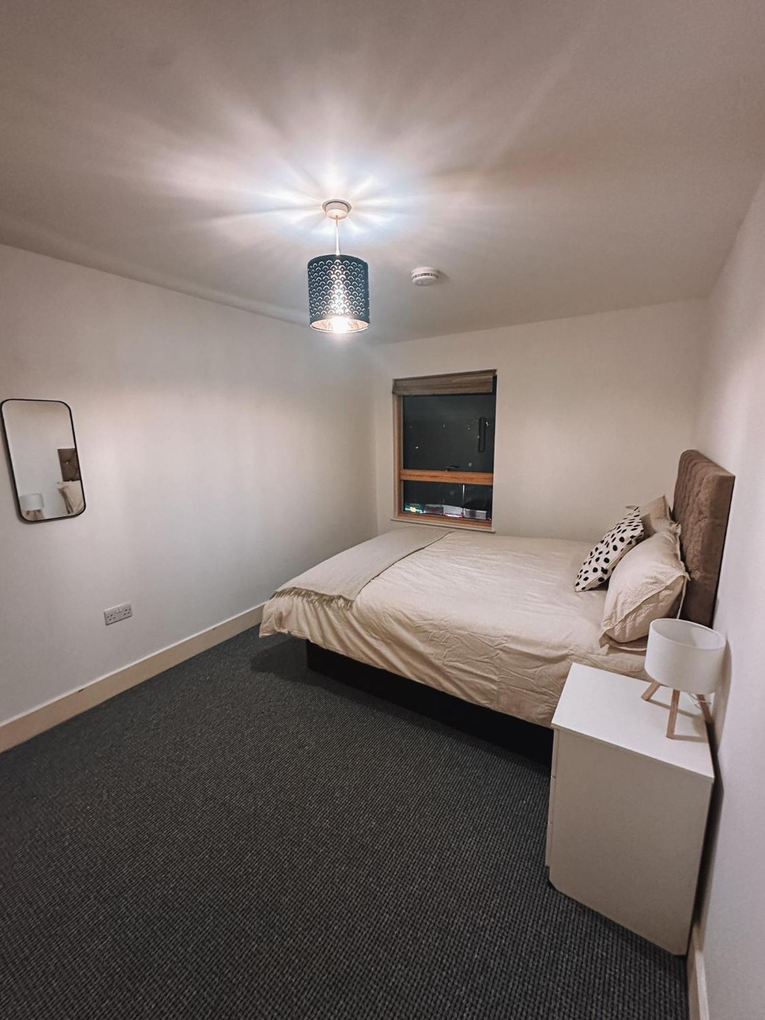 Modern And Spacious 2 Bedroom Flat In Streatham Londres