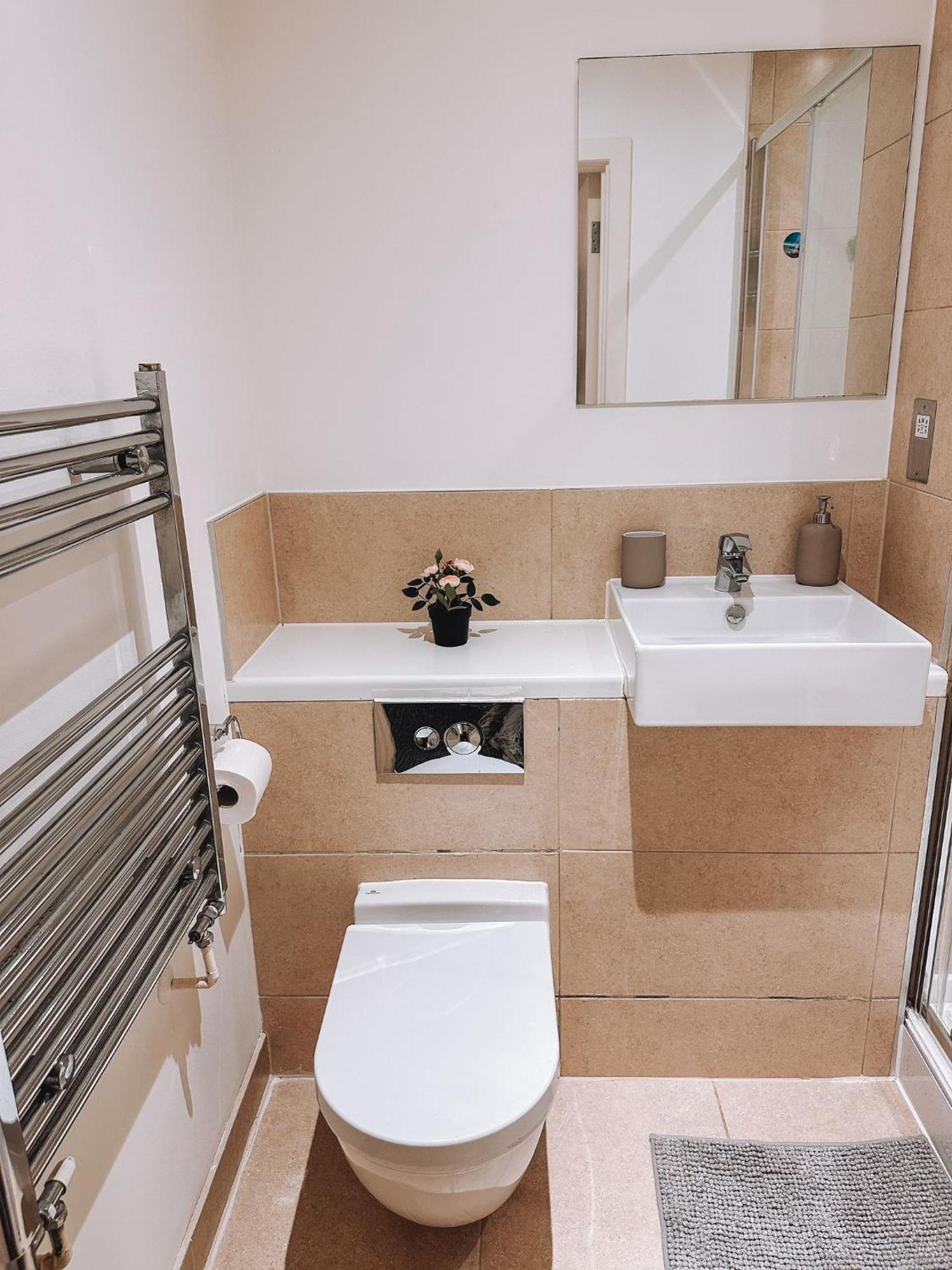 Modern And Spacious 2 Bedroom Flat In Streatham Apartamento Londres